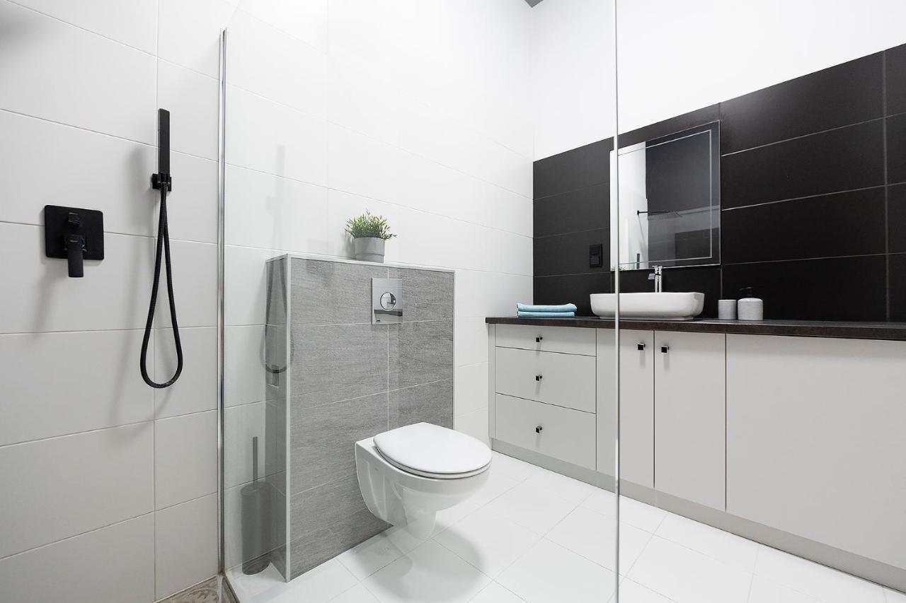 Red Brick Apartment Centrum 우치 외부 사진