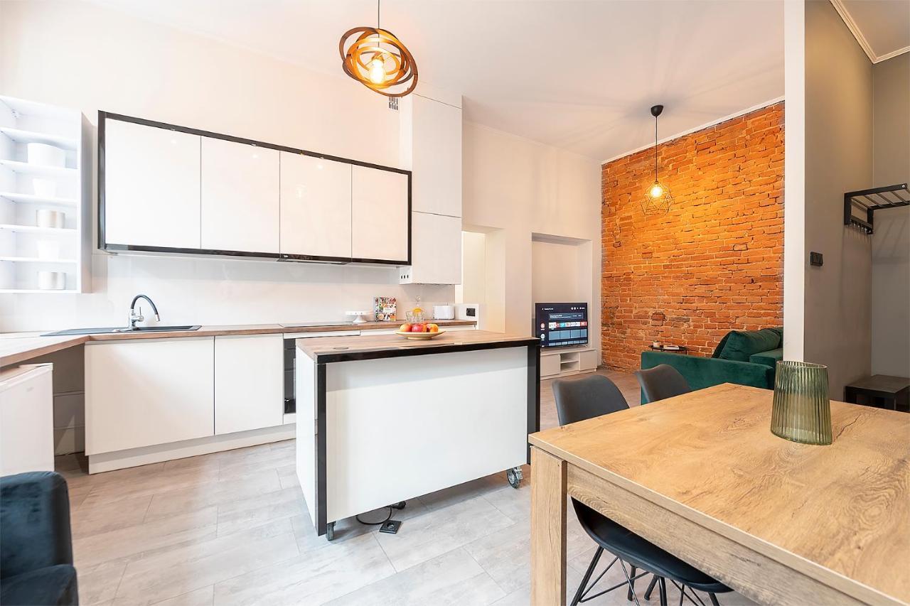 Red Brick Apartment Centrum 우치 외부 사진
